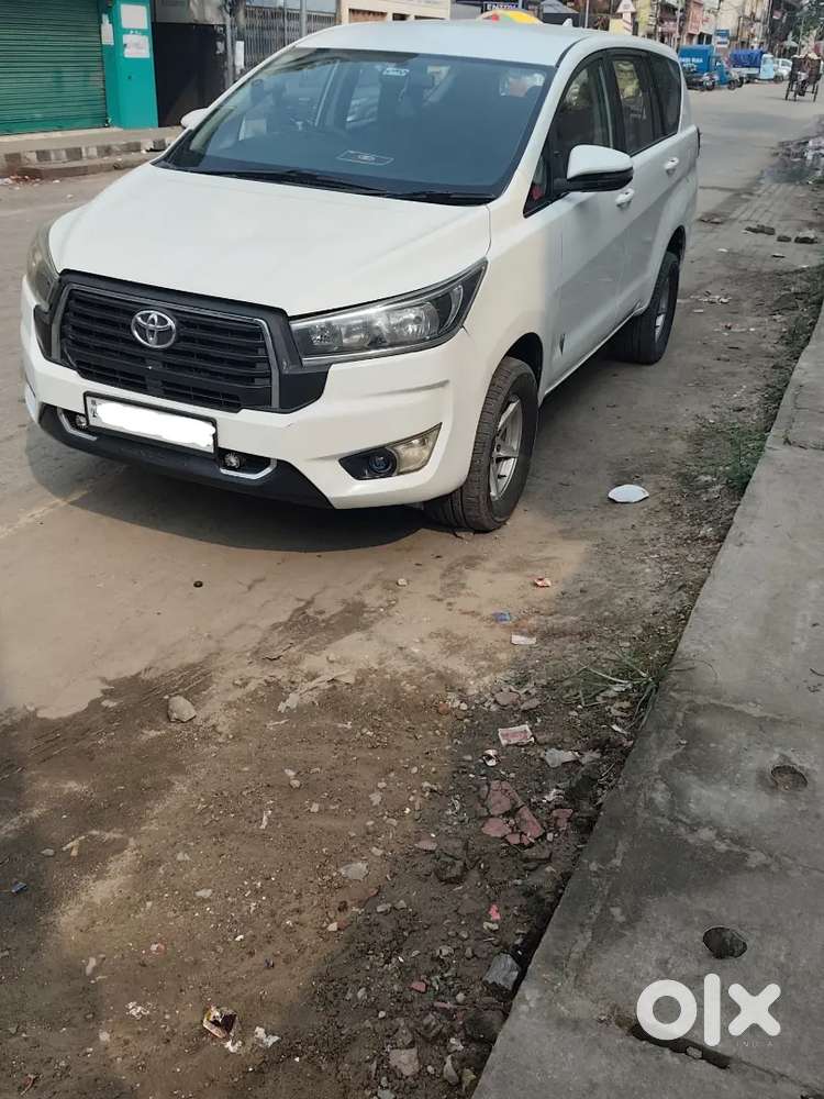 Toyota Innova Crysta 2017 Diesel Manual 127000 Km