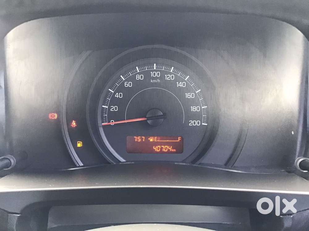 Maruti Suzuki Swift 1.2 Lxi (o), 2021, Petrol