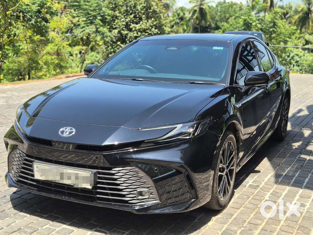 Toyota Camry, 2025, Cng & Hybrids