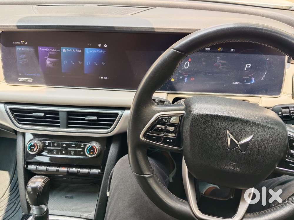 Mahindra Xuv700 2.2 Ax 7 Diesel At Luxury Pack Str, 2022, Diesel