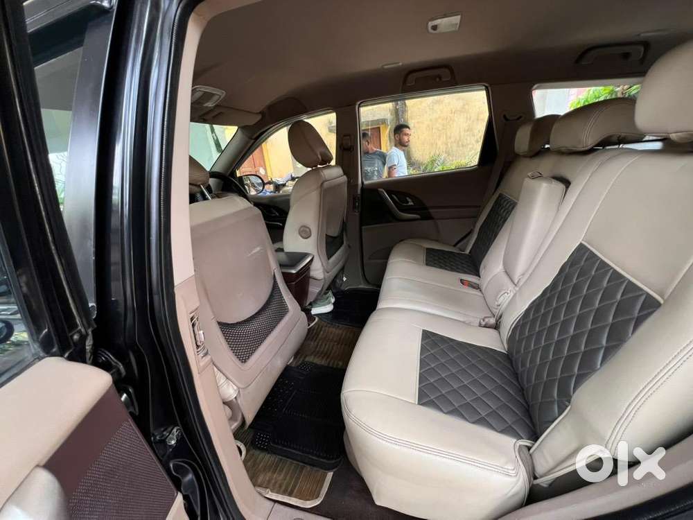 Mahindra Xuv500 2015 Life Tax