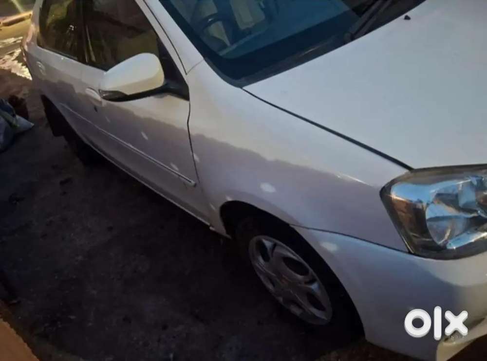 Toyota Etios 1.5 V 2016
