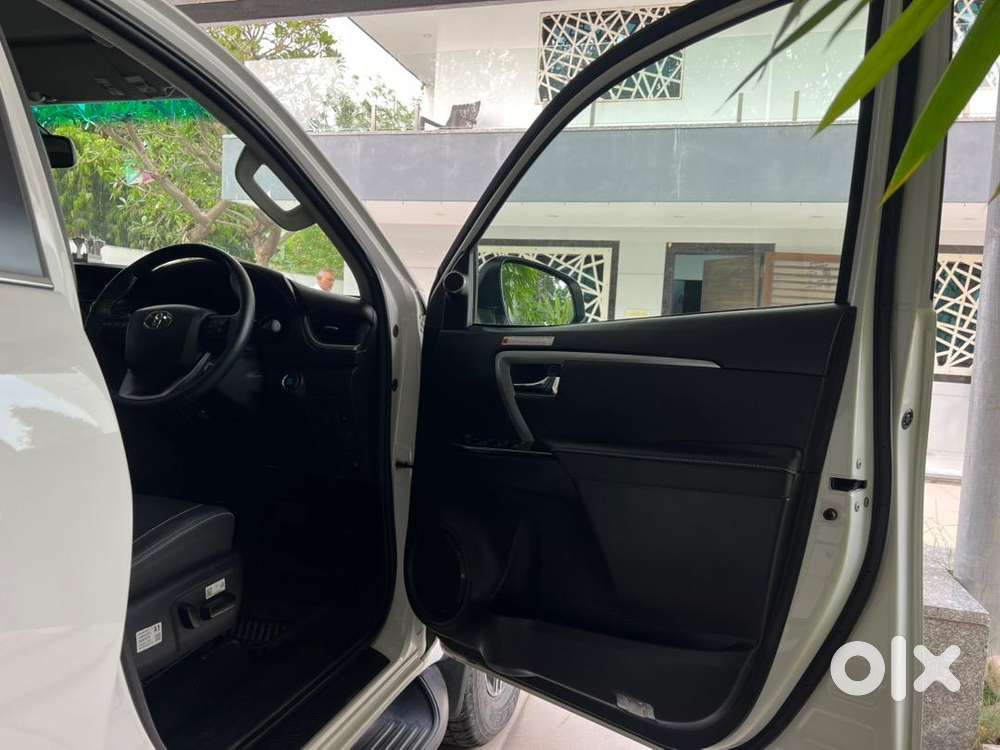 Toyota Fortuner 2024 Diesel 15400 Km Driven