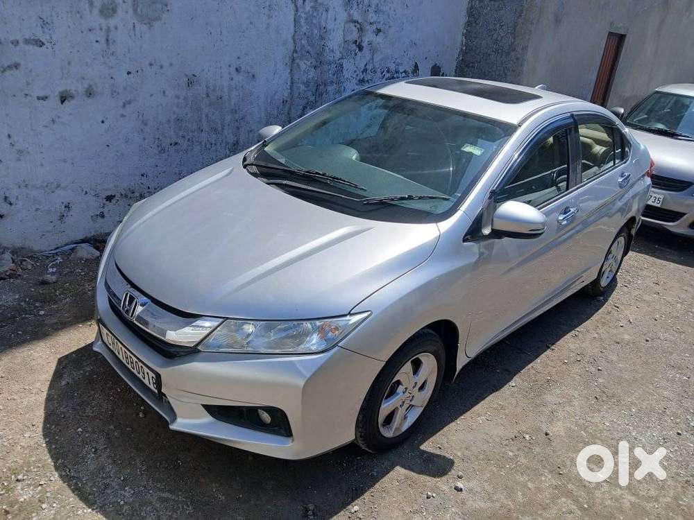 Honda City V Mt Sunroof, 2015, Diesel