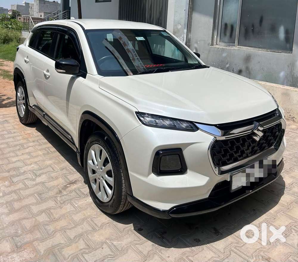 Maruti Suzuki Grand Vitara 1.5 Delta Smart Hybrid At, 2024, Petrol
