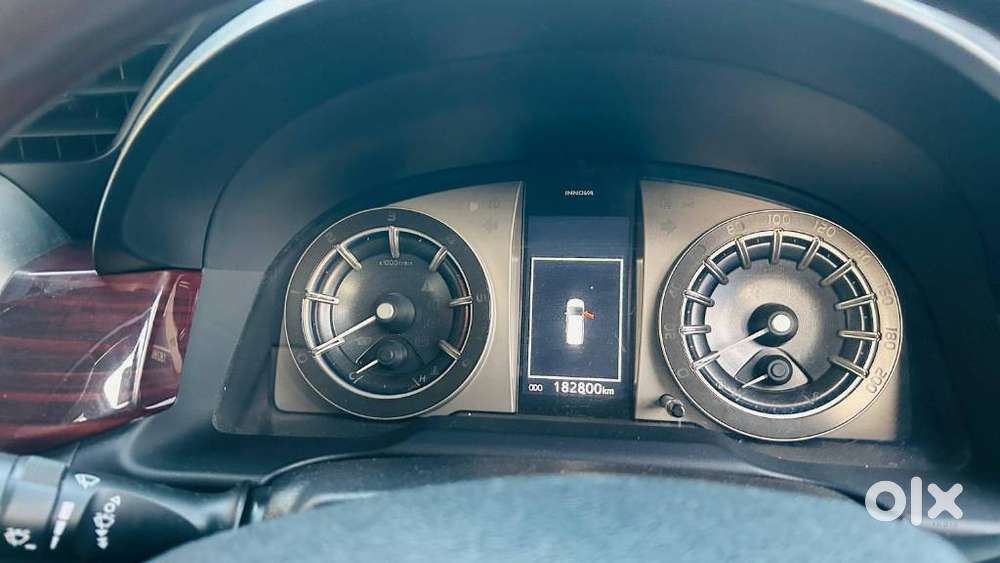 Toyota Innova Crysta 2.4 V 7 Str, 2016, Diesel