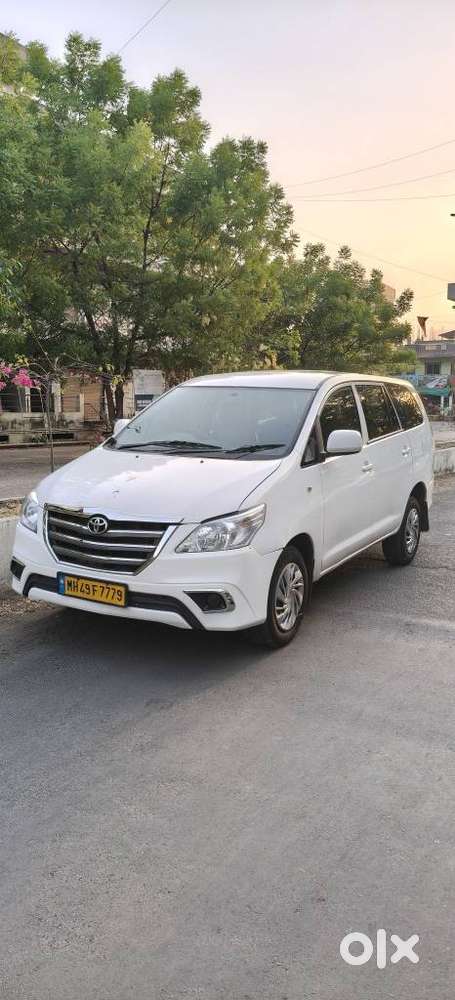 Toyota Innova 2.5 G (diesel) 8 Seater Bs Iv, 2016, Diesel