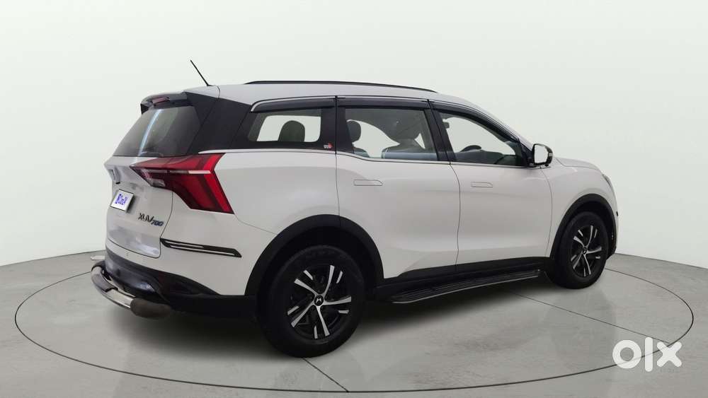 Mahindra Xuv700 2.0 Mx Petrol Mt 5 Str, 2022, Petrol