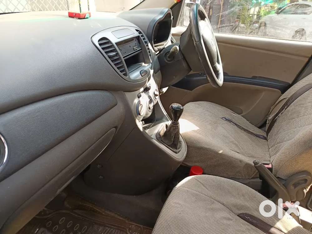 I 10 Car Good Engine + Cng Kit Fitting As Well All Tested