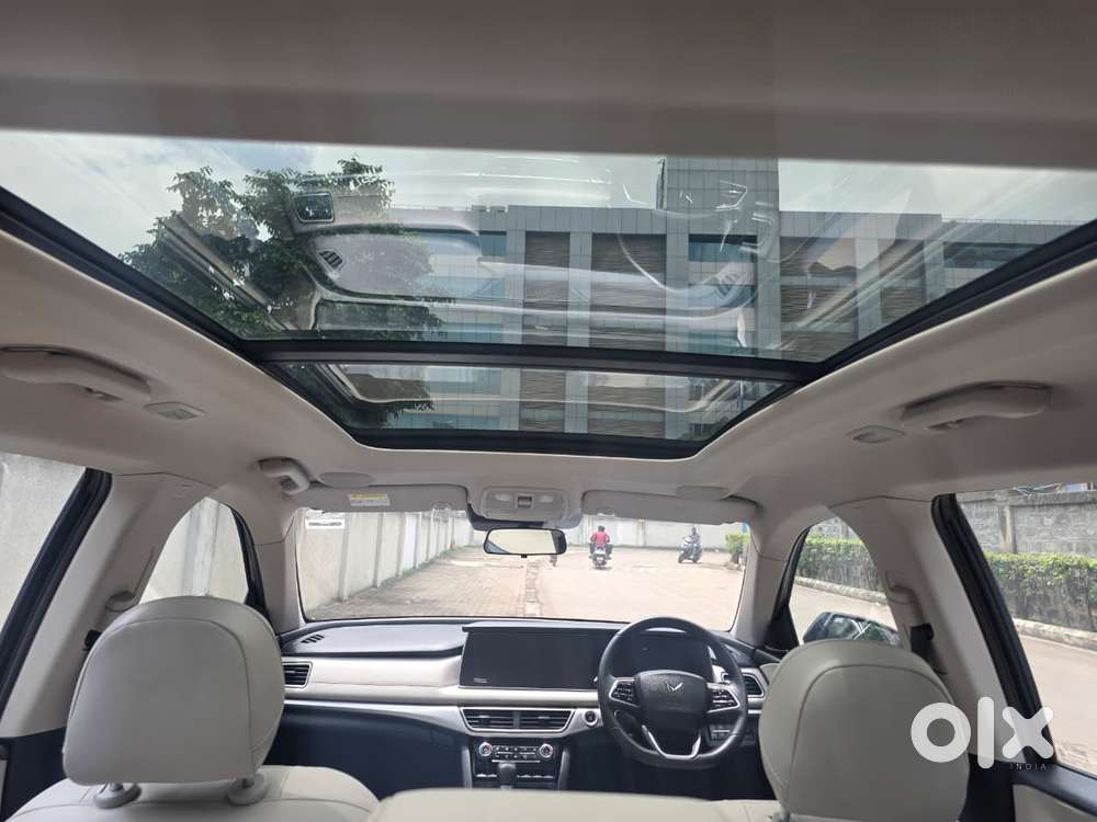 Mahindra Xuv700 2.2 Ax 7 Diesel At Luxury Pack Str, 2023, Diesel