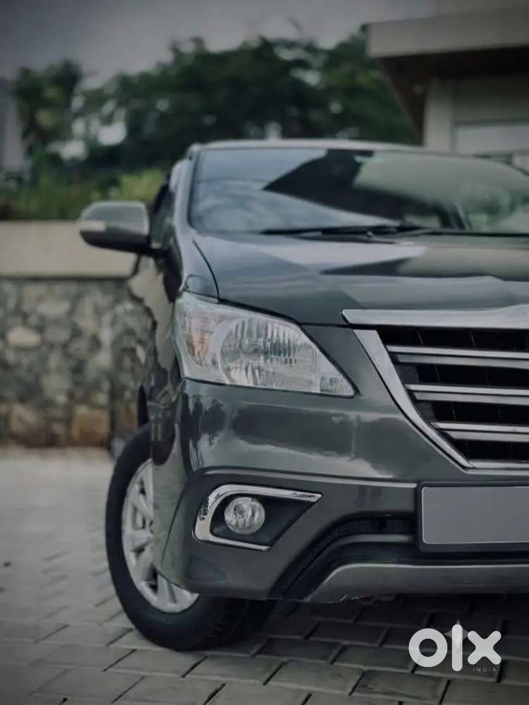 Toyota Innova 2.5 V 2011