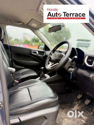 Hyundai Venue 1.2 S Plus, 2020, Petrol