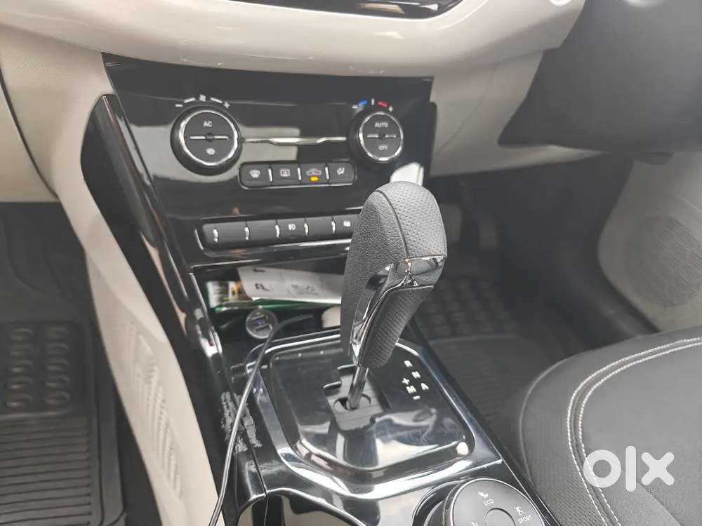 Tata Nexon Xza Plus Automatic 2003 Petrol