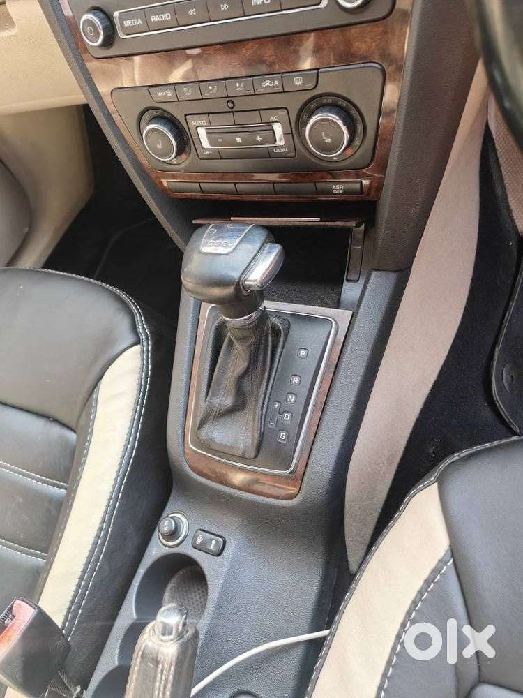 Skoda Laura 1.9 Tdi At Ambiente, 2013, Diesel