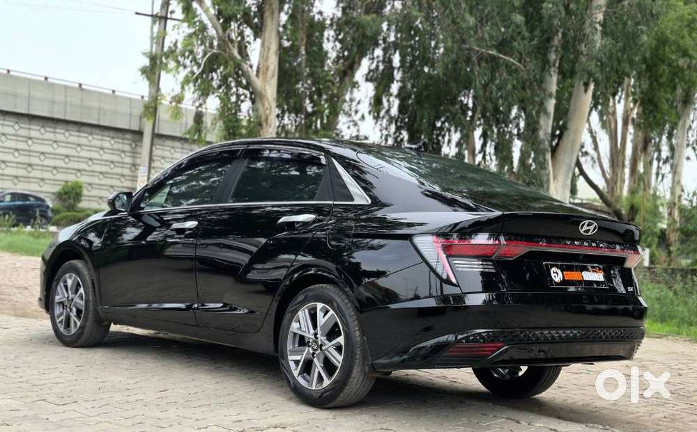Hyundai Verna 1.5 Sx (o) Vtvt Ivt, 2023, Petrol
