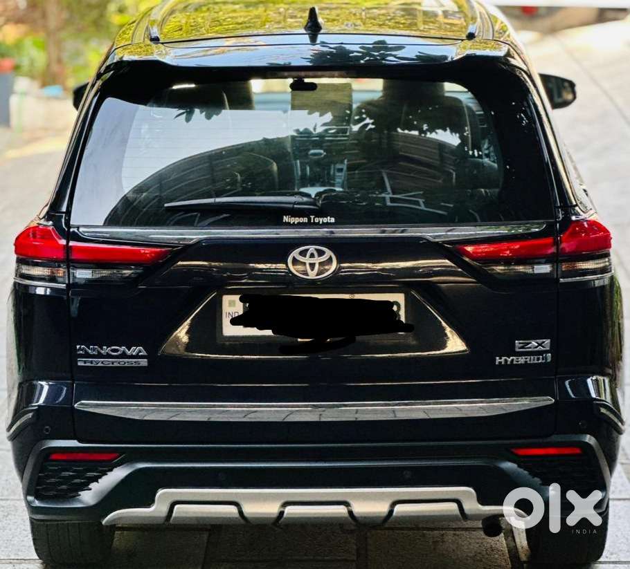 Toyota Innova Hycross 2.0 Zx (o) Hybrid 7 Str, 2024, Petrol