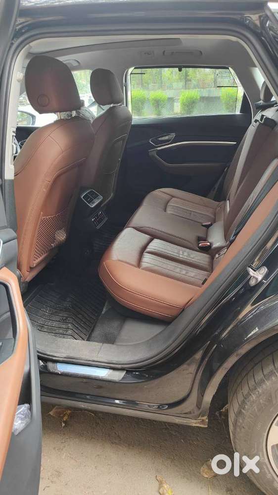 Audi E-tron 55, 2022, Electric