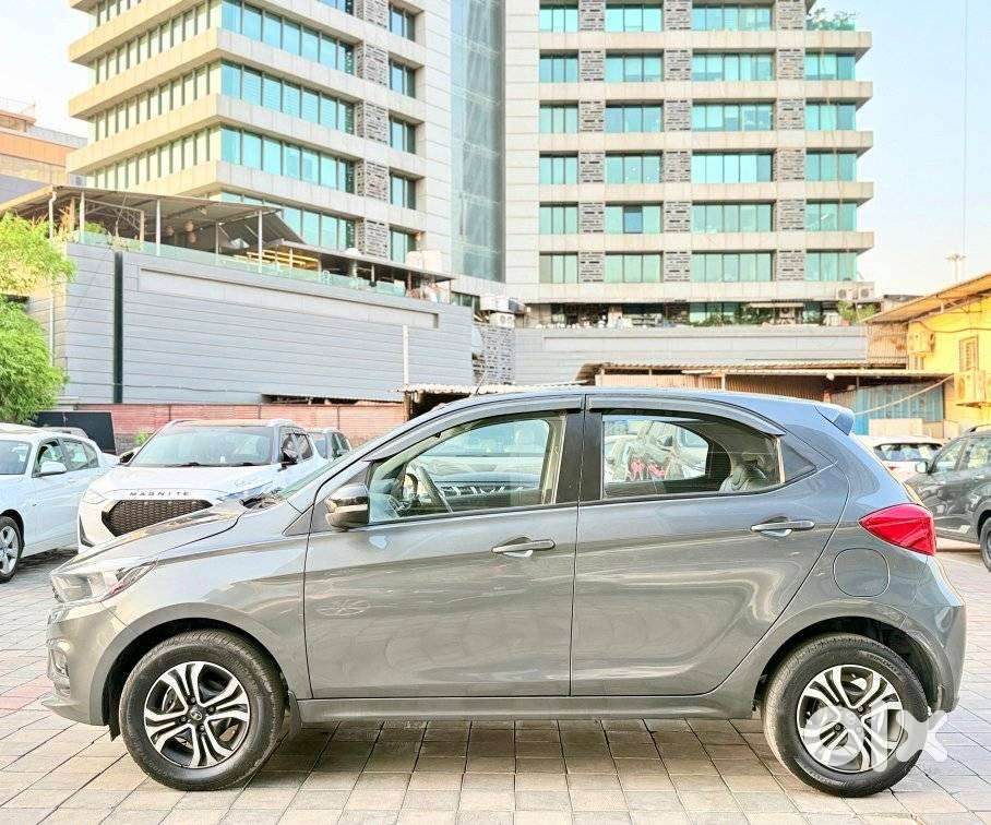 Tata Tiago Xt Icng, 2022, Petrol