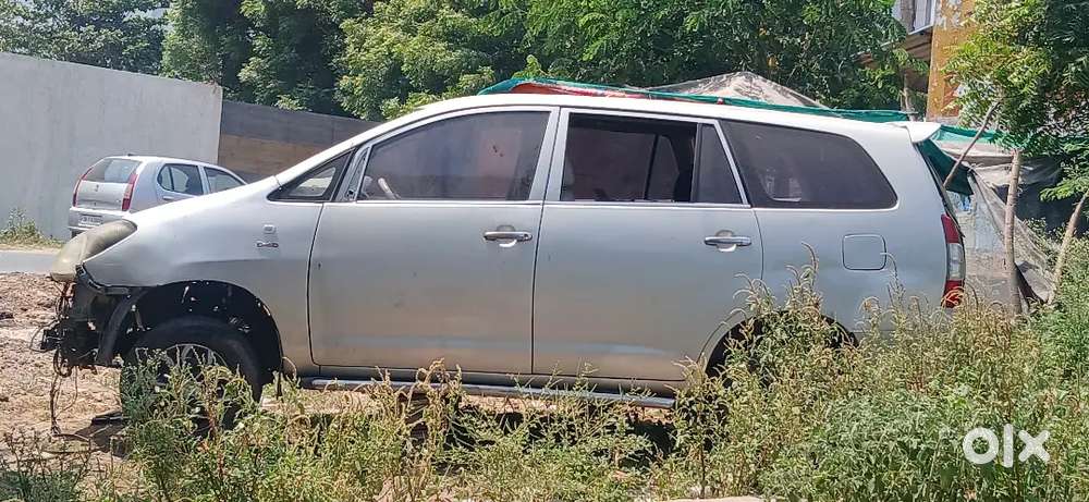 Toyota Innova G4 2013 With 100k Km