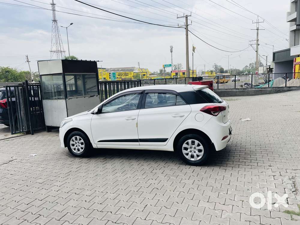 Hyundai I20 Petrol Spotz, 2016, Petrol