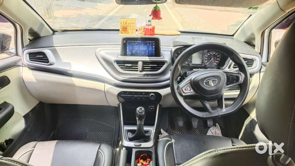 Tata Altroz Petrol Well Maintained Car