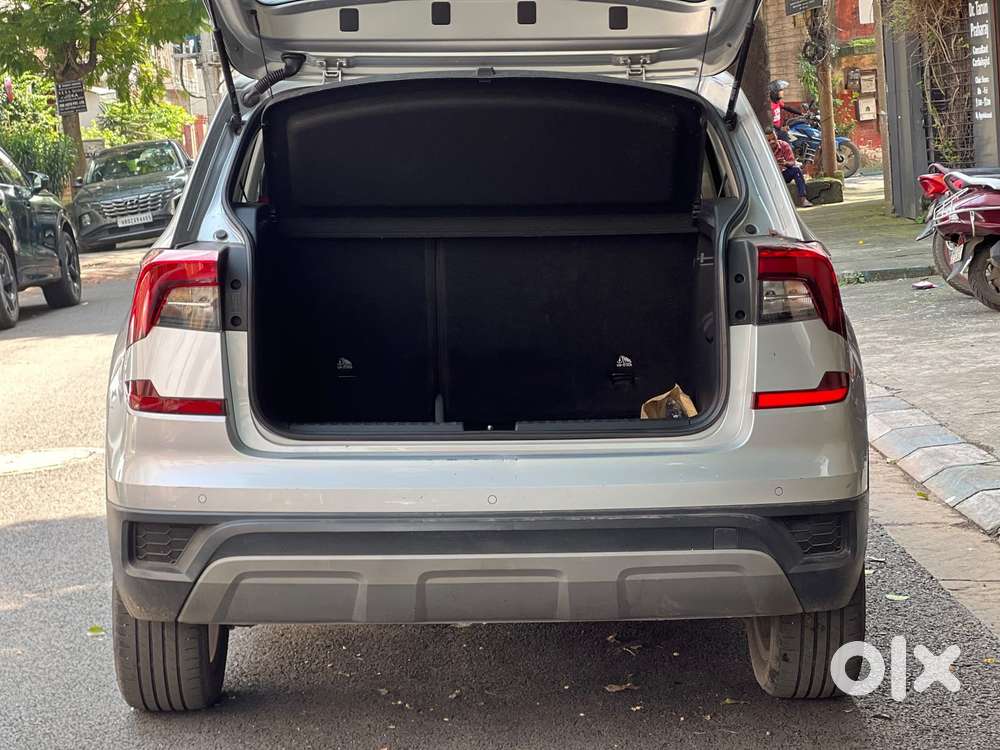 Skoda Kushaq 1.0 Tsi Style At (6 Airbags), 2021, Petrol