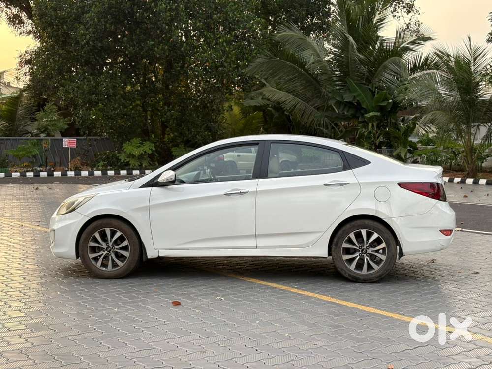 Hyundai Fluidic Verna 2013