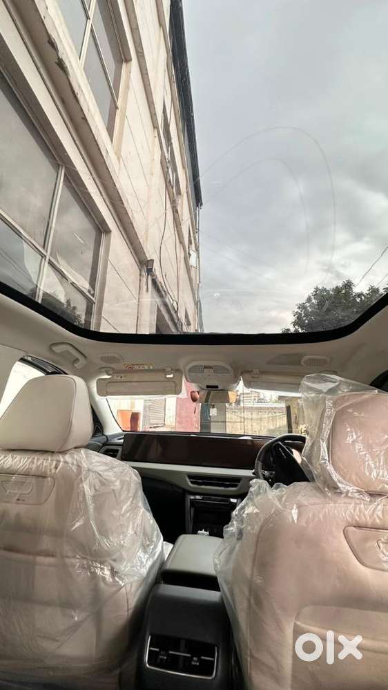 Mahindra Xev 9e 2025 Electric 4000 Km Driven