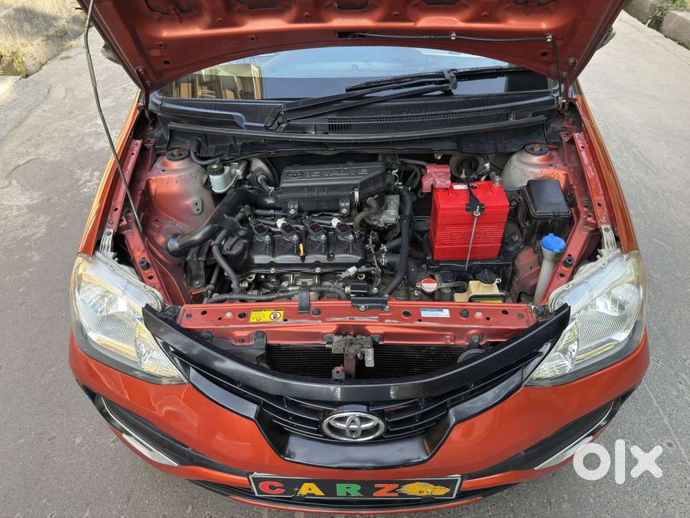 Toyota Etios Liva V Dual Tone, 2018, Petrol