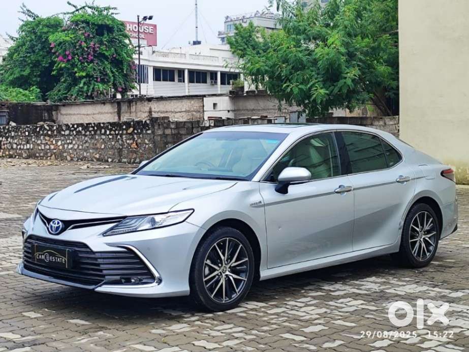 Toyota Camry 2.5 Hybrid, 2024, Cng & Hybrids