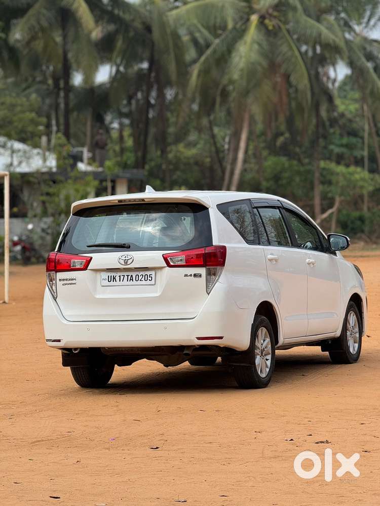 Toyota Innova Crysta 2017 Diesel Well Maintained