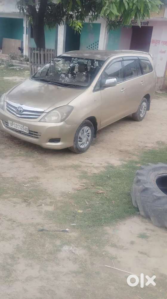Toyota Innova 2.5 E 2009