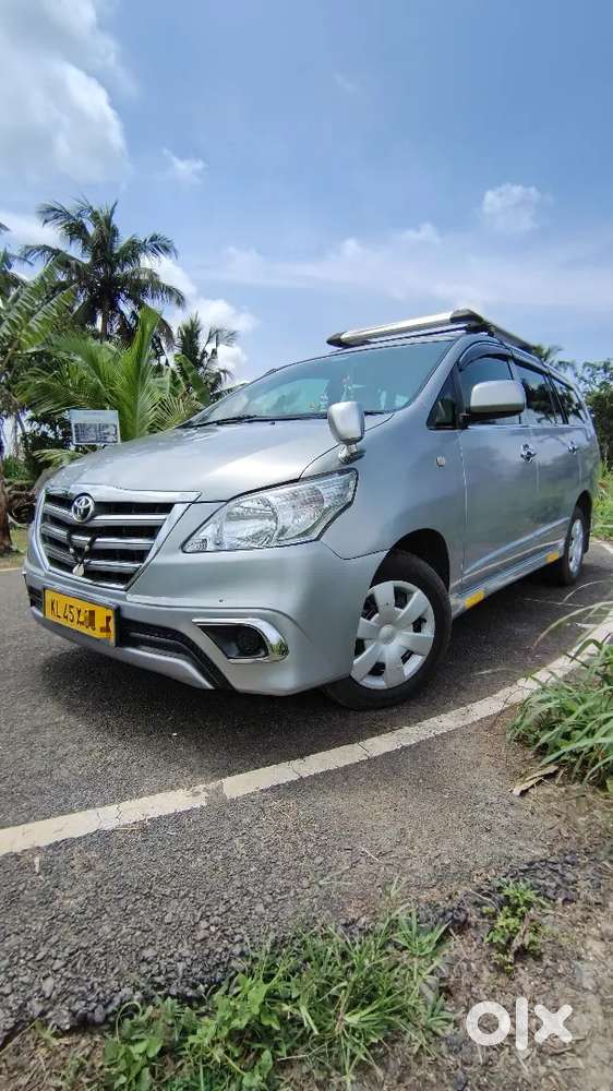 Toyota Innova 2016inova.   Taxi    6+1