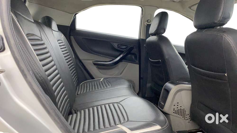 Tata Nexon 1.2 Revotron Xma, 2018, Petrol