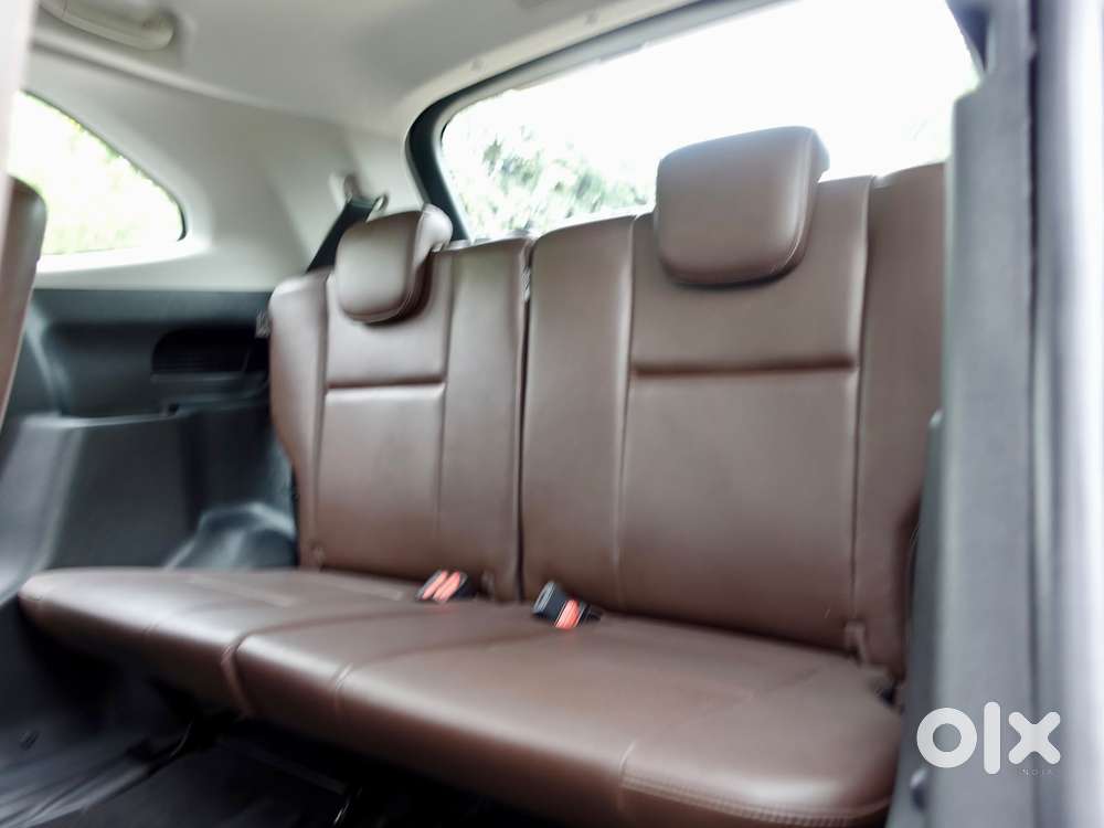 Toyota Innova Hycross 2.0 Zx Hybrid 7 Str, 2023, Petrol