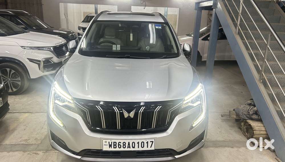 Mahindra Xuv700 2.0 Ax 7 Petrol Mt Str, 2024, Petrol