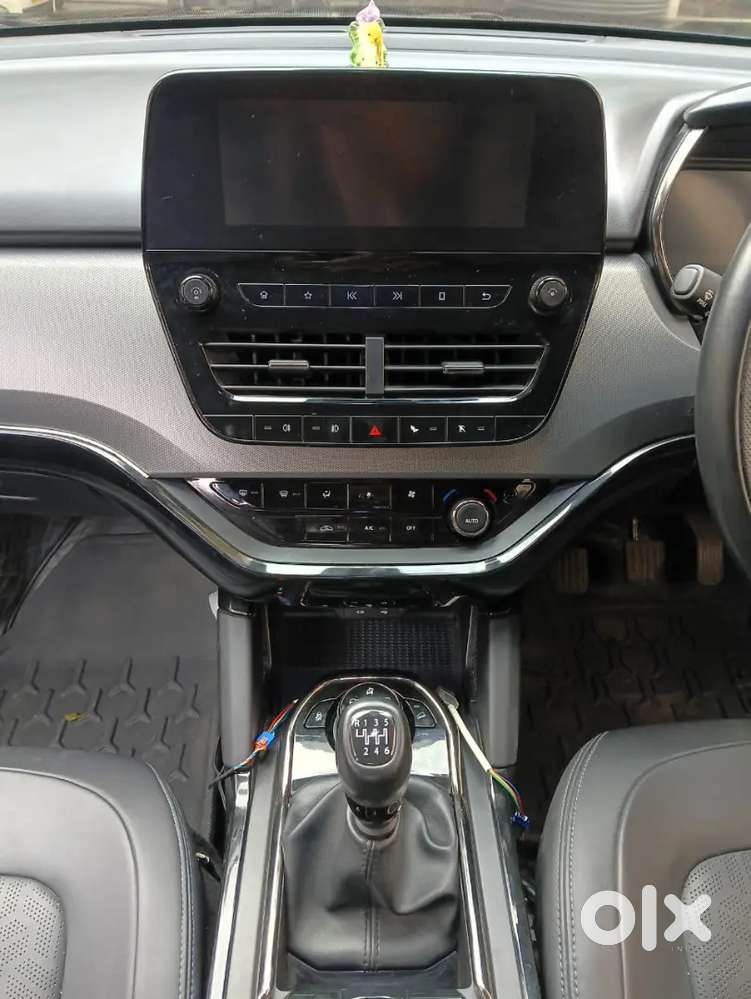 Tata Safari 2023 Diesel 40000 Km Driven