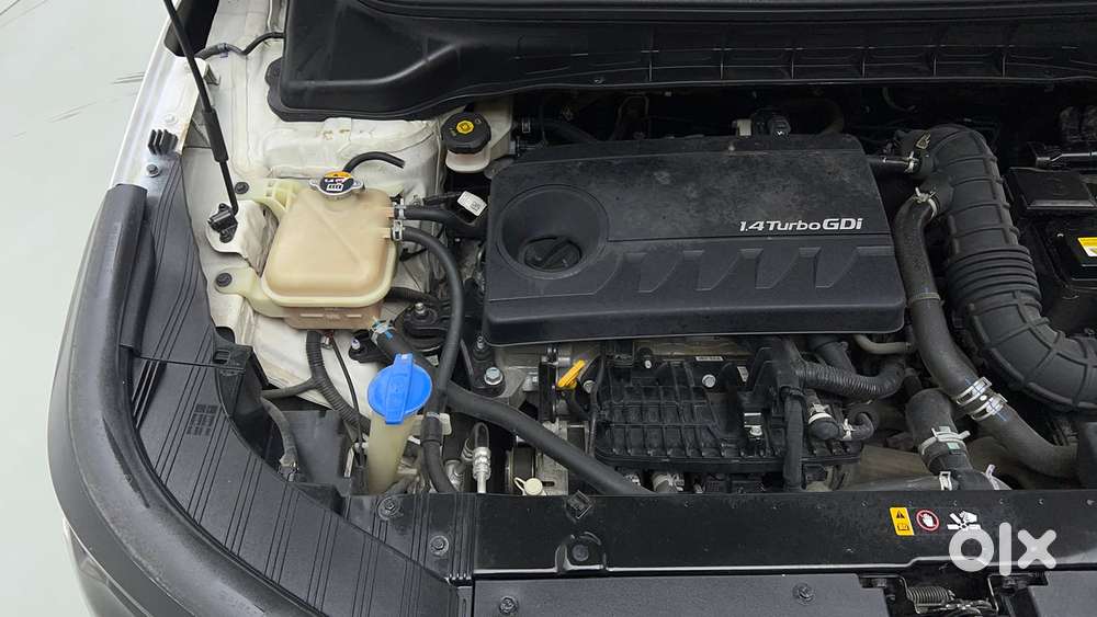Kia Carens 1.4 Luxury Plus 6 Str, 2022, Petrol