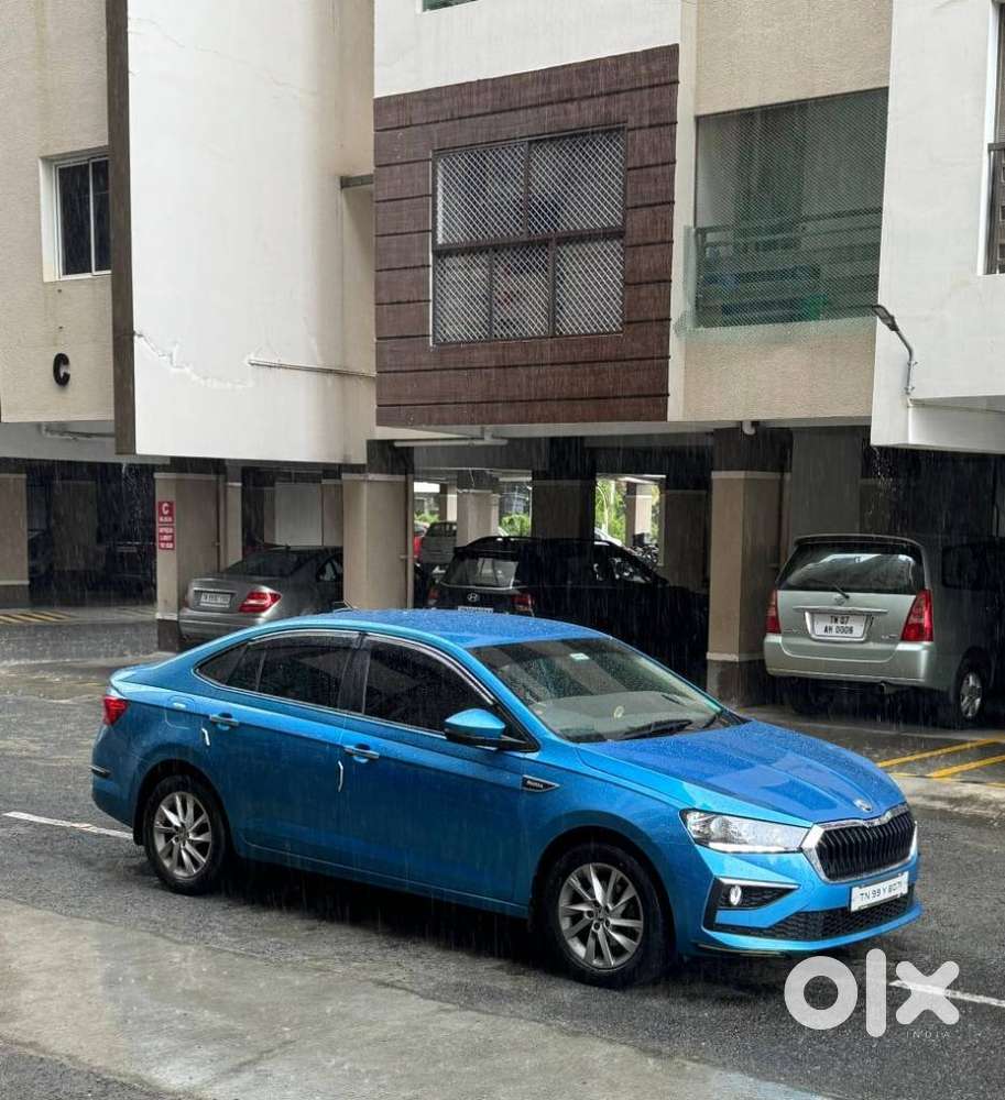 Skoda Slavia Ambition 1.0l Tsi At, 2023, Petrol