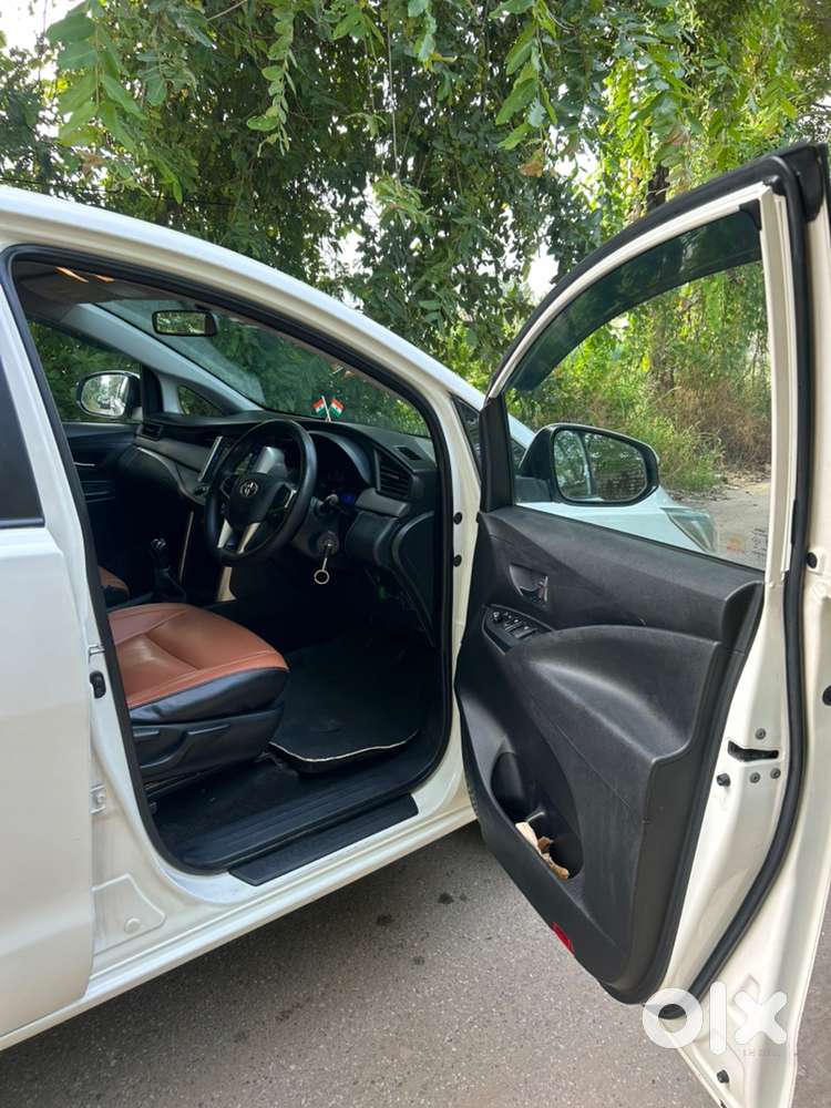 Toyota Innova Crysta 2019