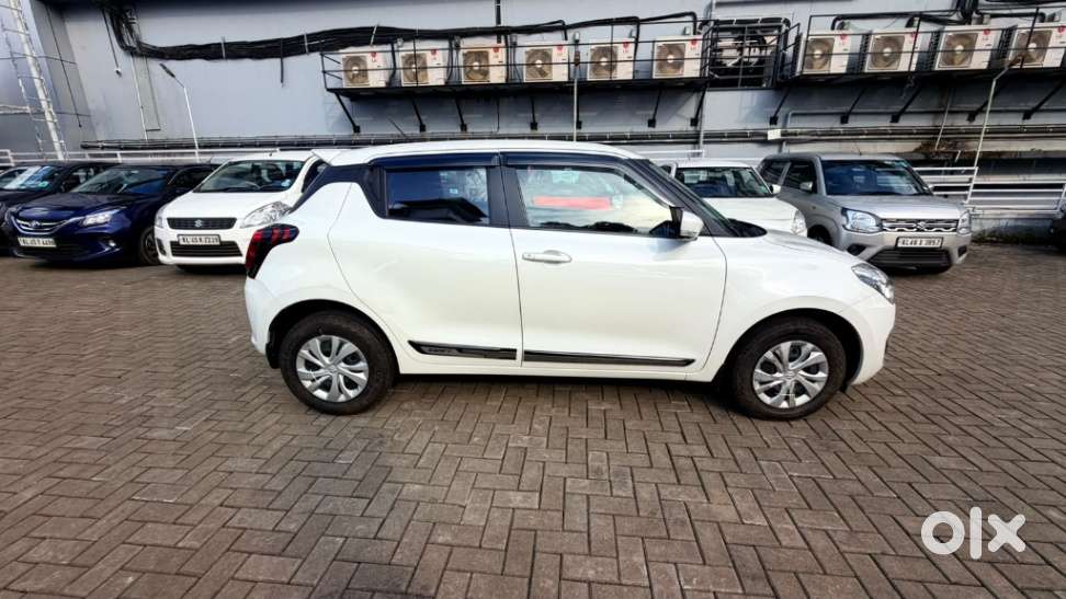 Maruti Suzuki Swift Vxi, 2023, Petrol