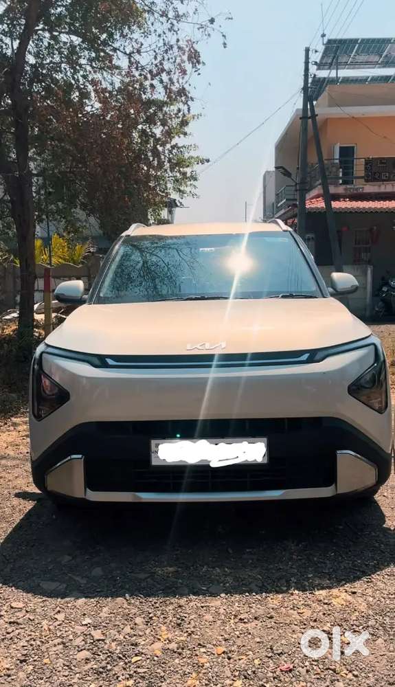 Kia Carens Clavis 2025 Petrol Manual