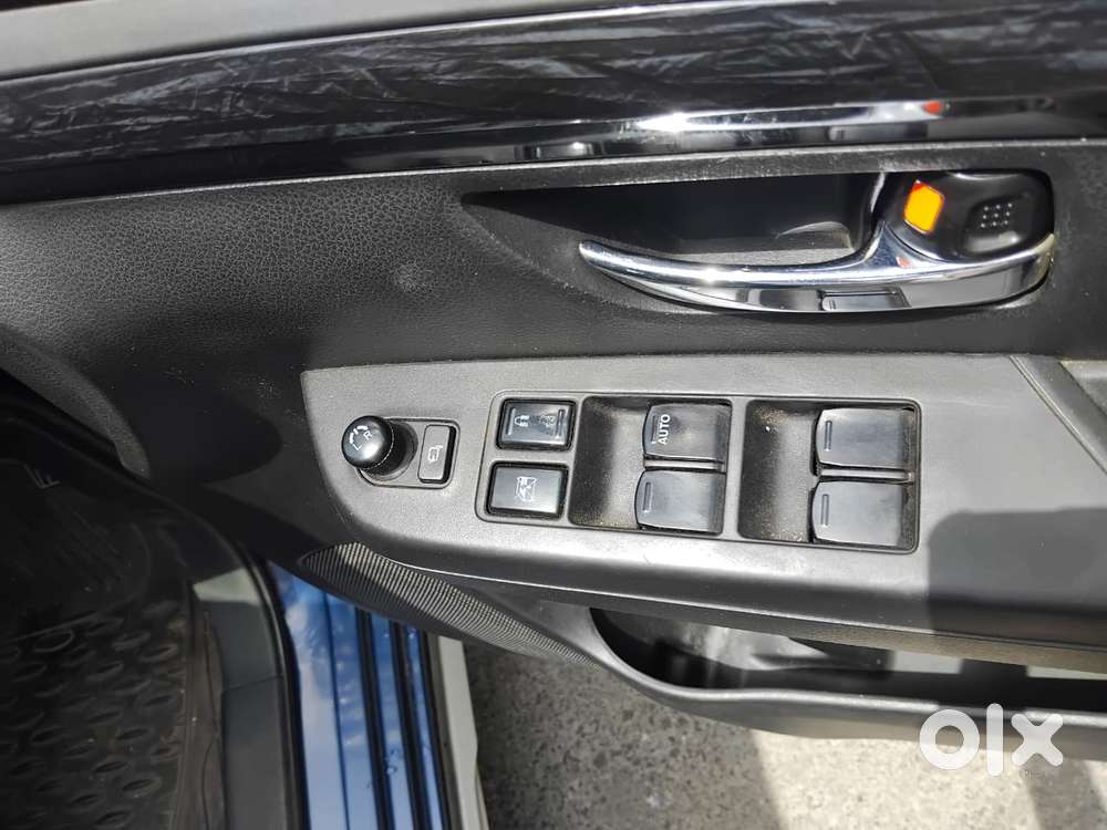 Maruti Suzuki Xl6 1.5 Alpha At, 2019, Petrol