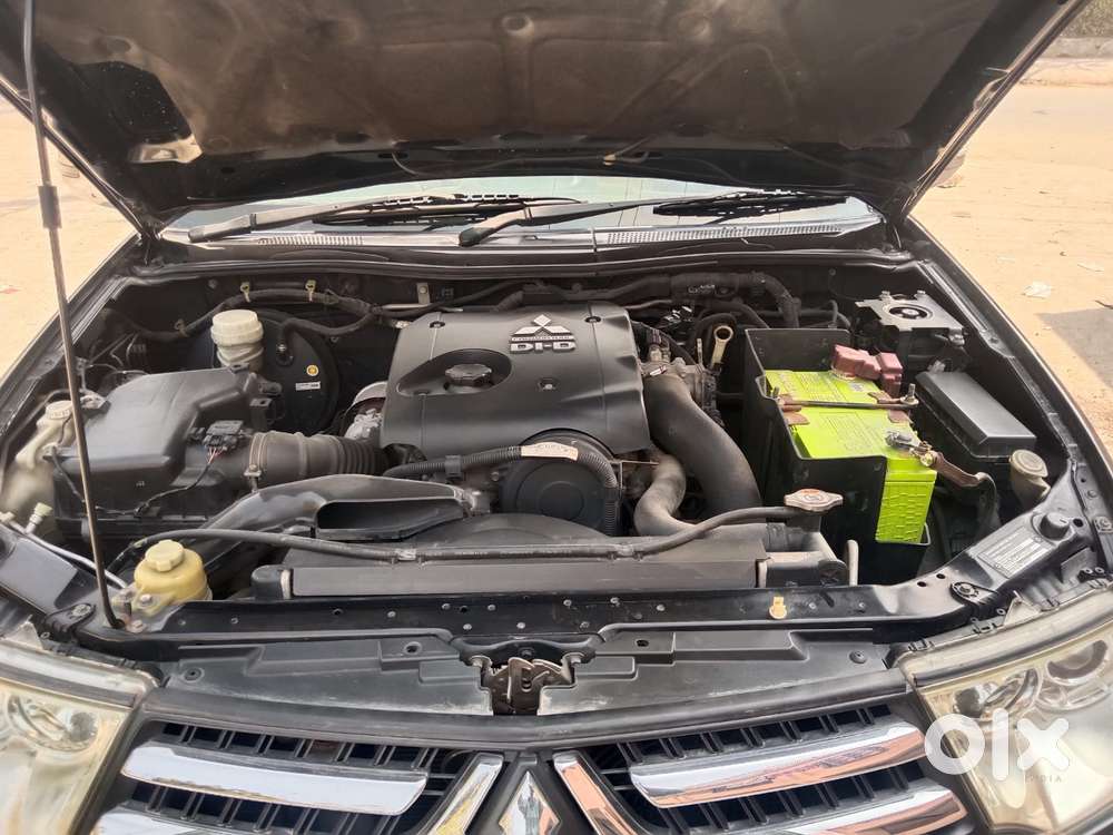 Mitsubishi Pajero Sport 2.5 Automatic, 2015, Diesel