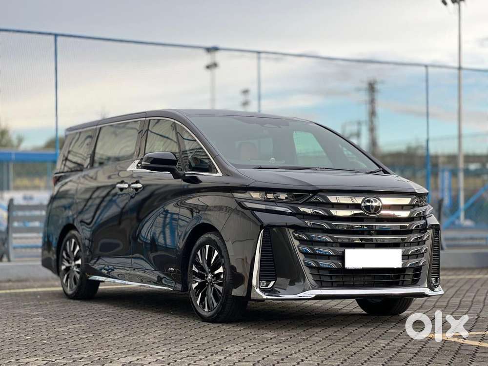 Toyota Vellfire Vip – Executive Lounge, 2026, Petrol