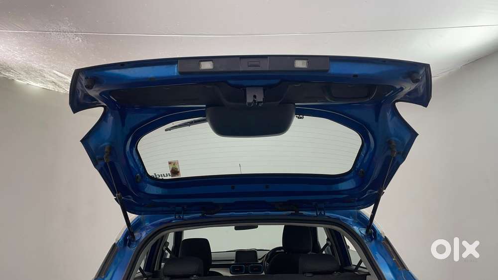 Tata Punch 1.2 Revotron Creative Dual Tone, 2022, Petrol