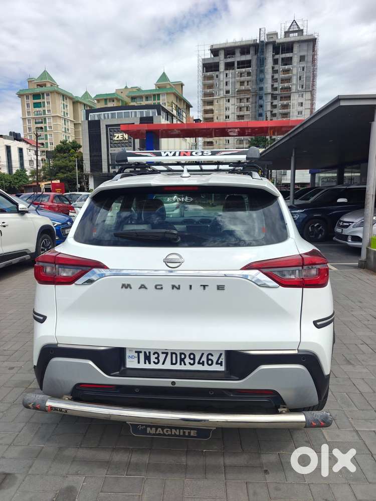 Nissan Magnite 1.0 Xv Premium, 2023, Petrol