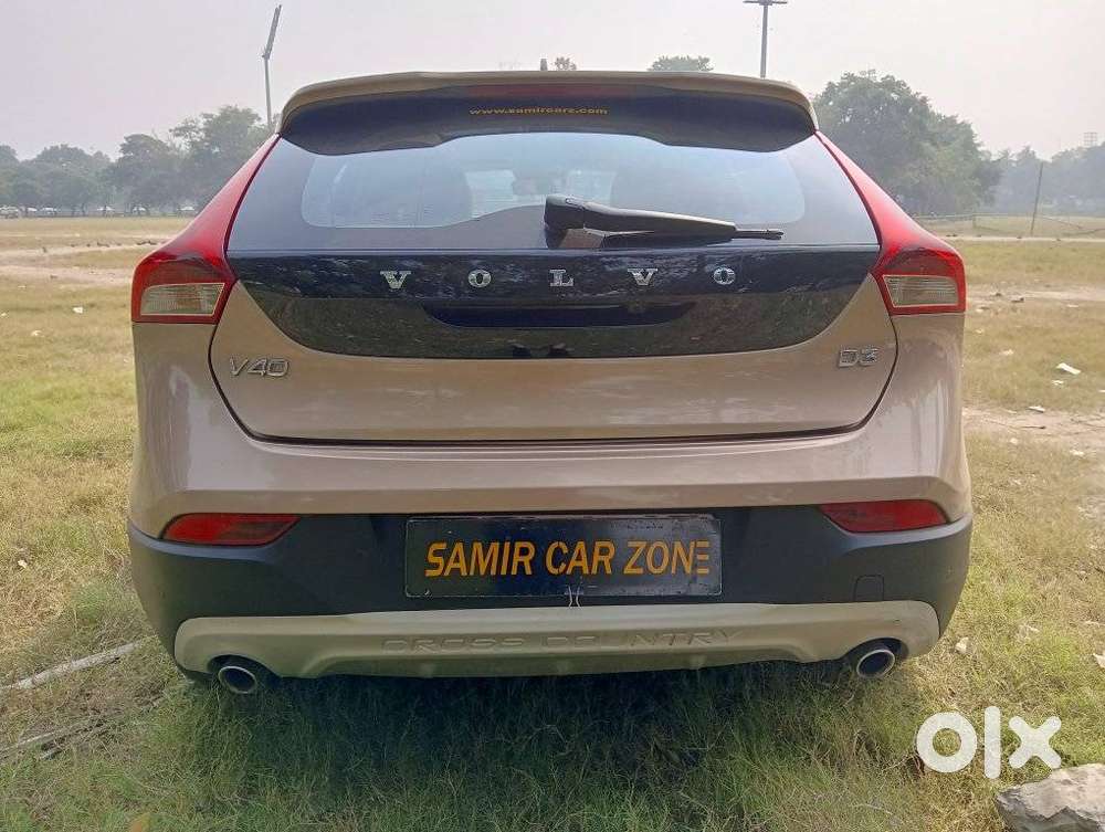 Volvo V40 Cross Country D3 Inscription, 2015, Diesel