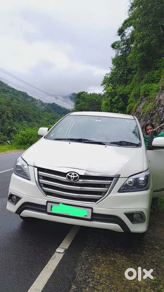 Toyota Innova 2.5 2012 White Color Full Condition