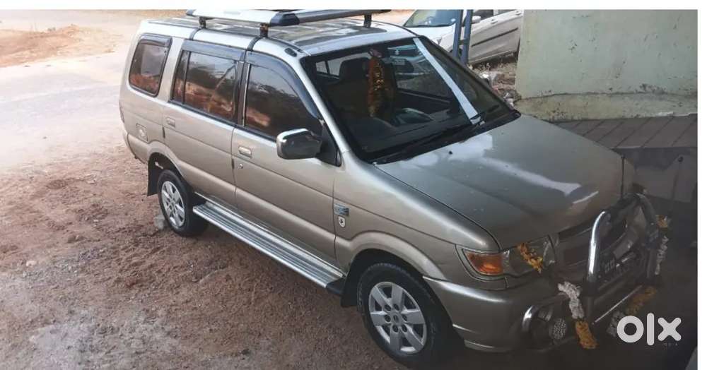 Chevrolet Tavera 2012 Diesel 200000 Km Driven